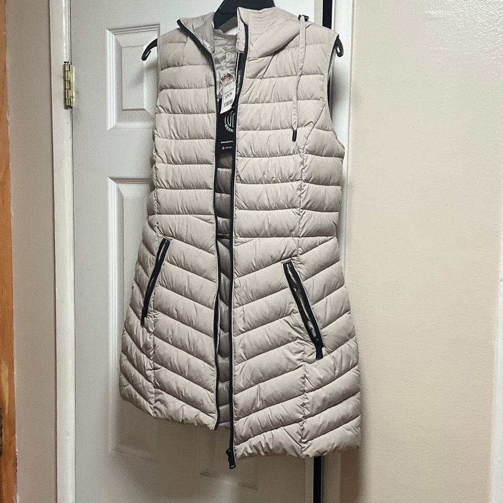 Women's Cream Puffer Vest
